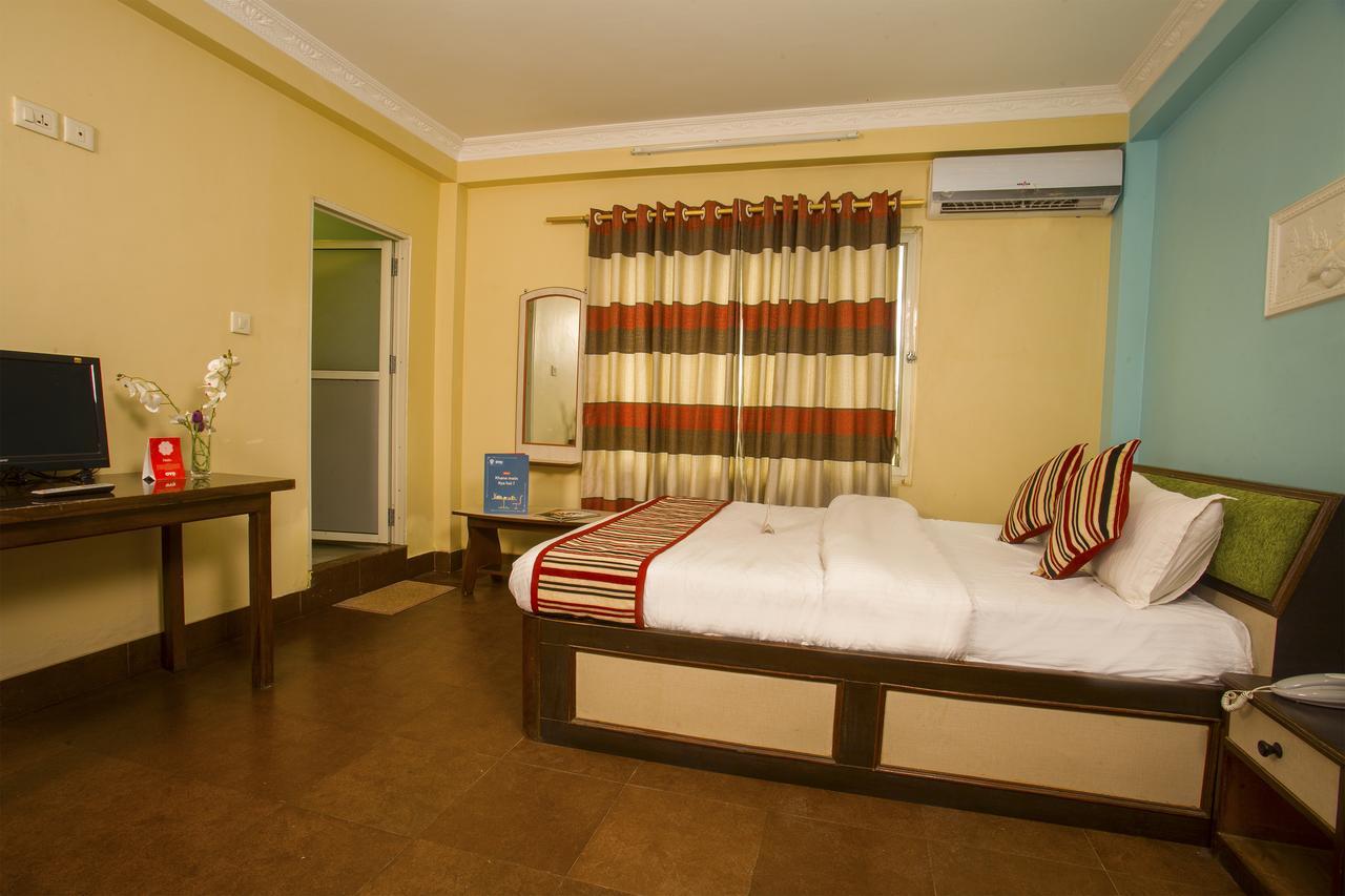 Oyo 145 Sirahali Khusbu Hotel &Lodge Катманду Экстерьер фото