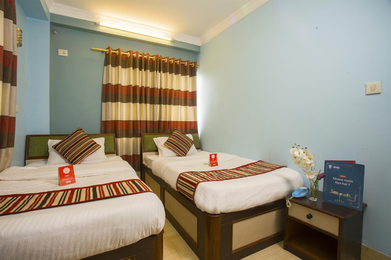Oyo 145 Sirahali Khusbu Hotel &Lodge Катманду Экстерьер фото