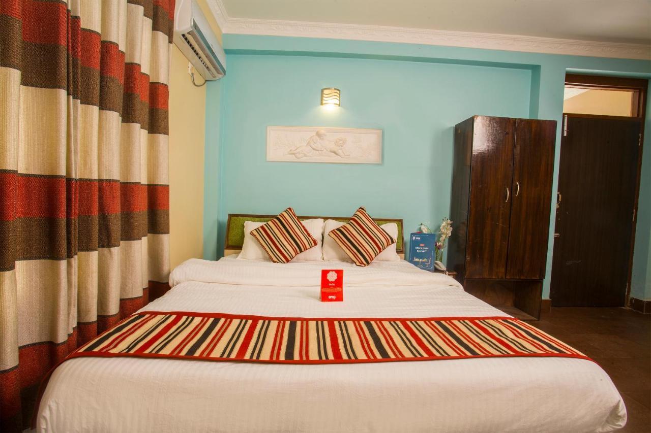Oyo 145 Sirahali Khusbu Hotel &Lodge Катманду Экстерьер фото